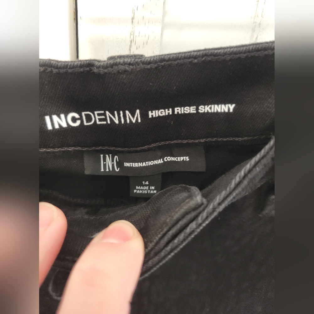 NWT INC Denim High Rise Skinny Printed Black Distressed 14 - Picture 4 of 5